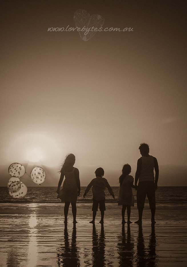 LoveBytes_120411_LOVE5862 beach family portrait